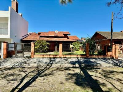 Casa 3 dormitórios para venda, Centro em Xangri-lá | Ref.: 3834