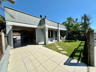 Casa 3 dormitórios para temporada, Centro em Xangri-lá | Ref.: 3858
